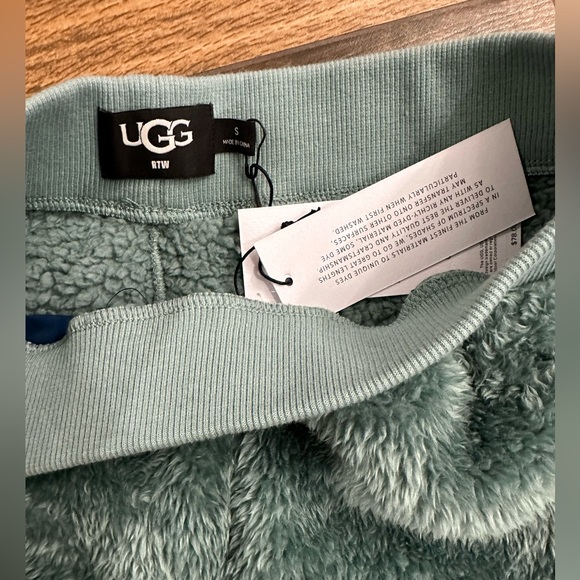 UGG Camila Sherpa Shorts Small, UGG soft Shorts - Picture 6 of 10